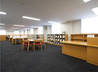 写真:市政専門図書館内
